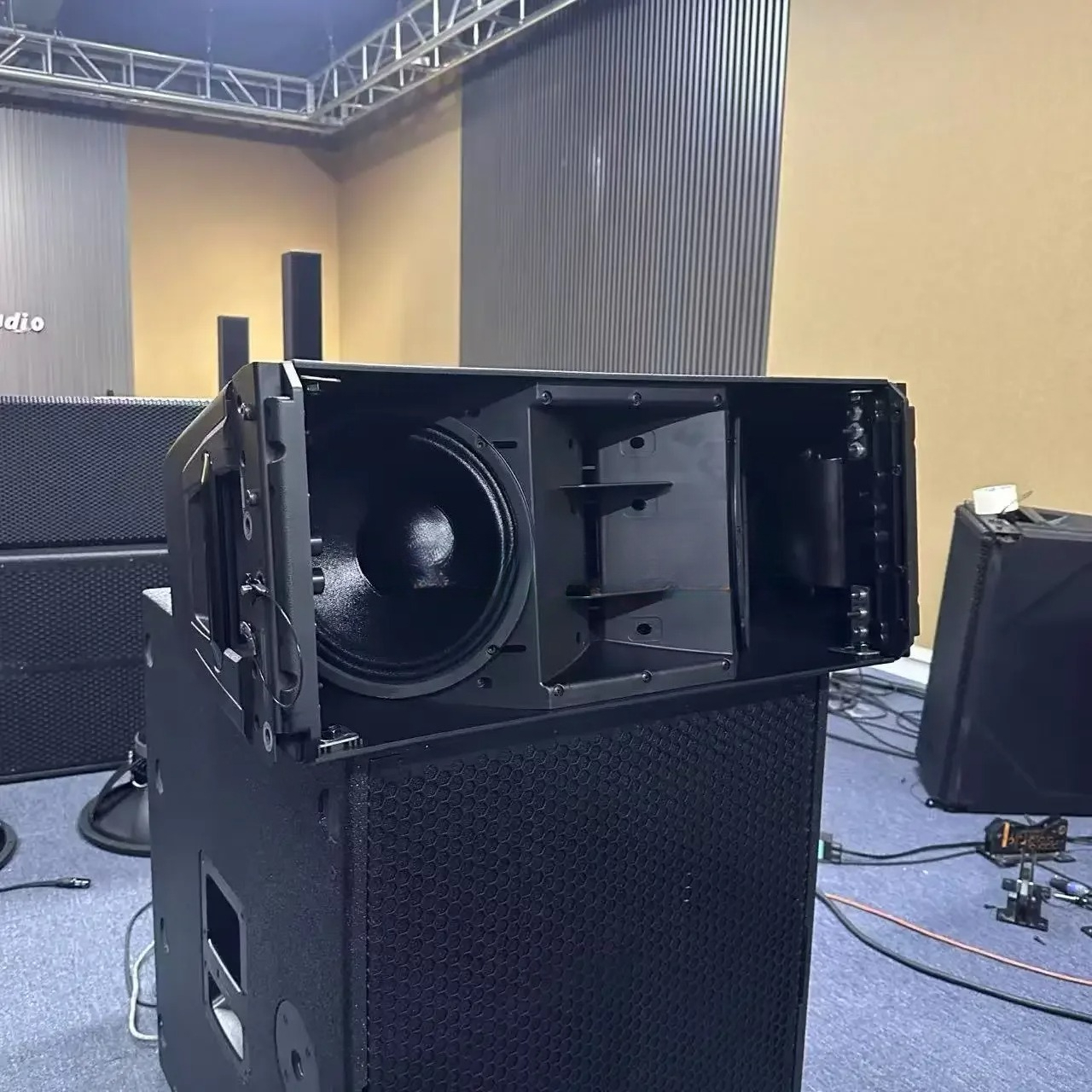 HDL 30A Dual 10 Inch Active Li - Outdoor Power Line บทวิจารณ์และราคา
