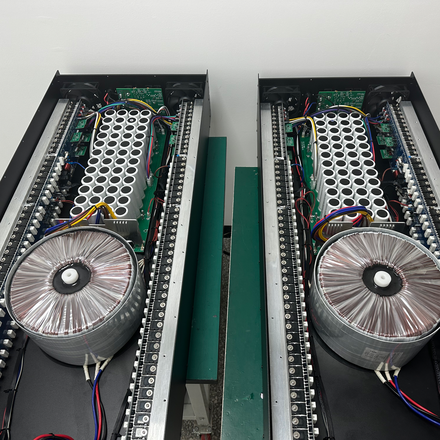 High Quality 4U 2-Channel 4800 - Outdoor Power Amplifier บทวิจารณ์และราคา