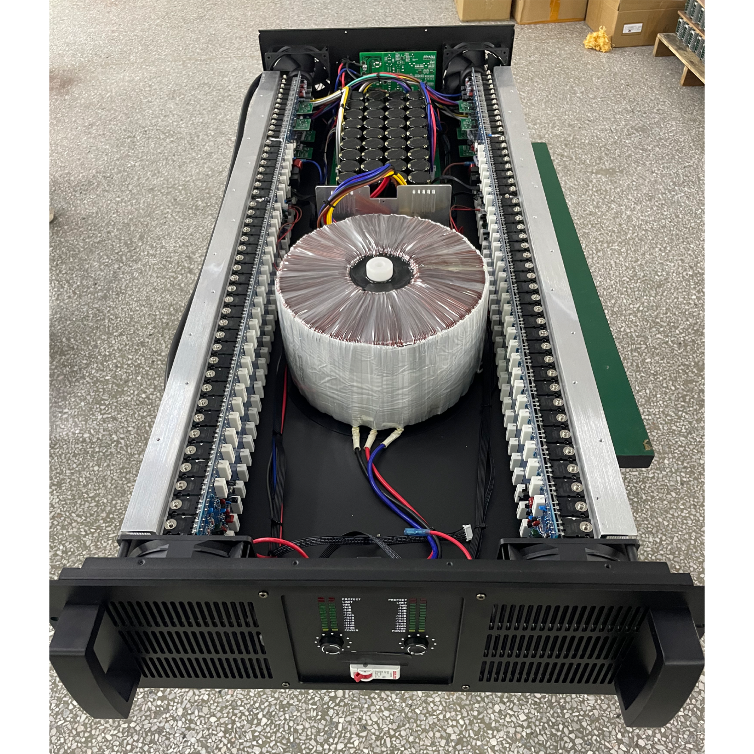 High Quality 4U 2-Channel 4800 - Outdoor Power Amplifier บทวิจารณ์และราคา